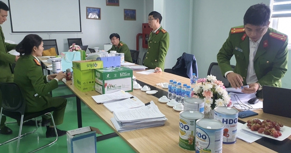 Chi&ecirc;u trốn thuế bằng 2 hệ thống kế to&aacute;n của đường d&acirc;y sản xuất sữa bột giả