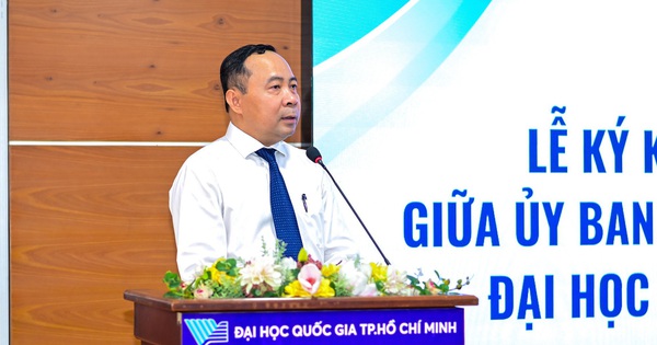 Gi&aacute;m đốc ĐH Quốc gia TP.HCM mong muốn địa phương cho sinh vi&ecirc;n vay tiền đi học