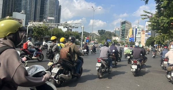 Thường xuy&ecirc;n ra đường, cần bảo vệ mắt trước bụi mịn như thế n&agrave;o?