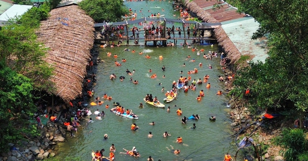 Trốn n&oacute;ng ở Huế: Gọi t&ecirc;n 18 &#039;thi&ecirc;n đường&#039;