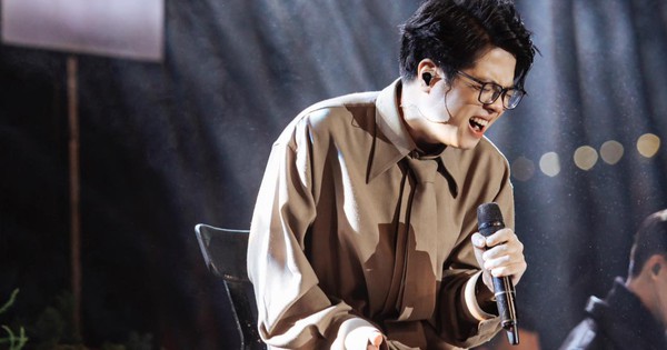 V&igrave; sao B&ugrave;i Anh Tuấn tiếp tục g&acirc;y tranh c&atilde;i?