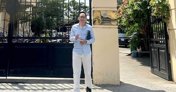 T&ograve;a x&eacute;t xử vụ ca sĩ Duy Mạnh kiện Mercedes - Ben Việt Nam