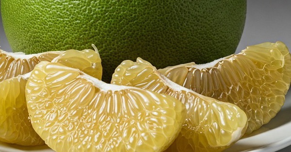 Bưởi: Lợi &iacute;ch kh&ocirc;ng ngờ khi vừa gi&uacute;p giảm c&acirc;n, vừa giảm huyết &aacute;p