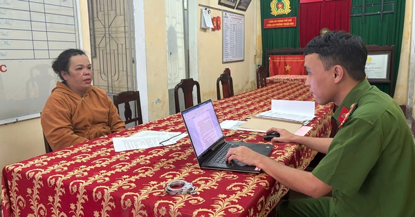 Khởi tố bị can d&ugrave;ng sổ hồng giả để cầm cố, chiếm đoạt cả trăm triệu đồng