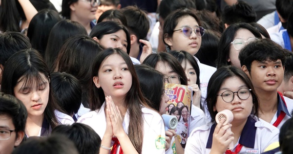 Tổ hợp m&ocirc;n lớp 10: Những nguy&ecirc;n tắc cần nhớ để tr&aacute;nh chọn sai