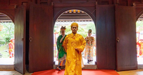 Đại nội Huế mở cửa miễn ph&iacute; về đ&ecirc;m phục vụ du kh&aacute;ch