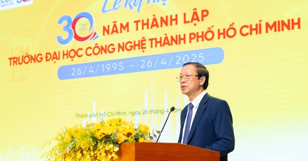 Thứ trưởng Bộ GD-ĐT chỉ ra 5 trụ cột gi&uacute;p trường ĐH ph&aacute;t triển đột ph&aacute;