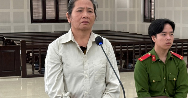 Bệnh nh&acirc;n ung thư đến t&ograve;a đ&ograve;i tiền đ&atilde; bị thầy b&oacute;i lừa đảo