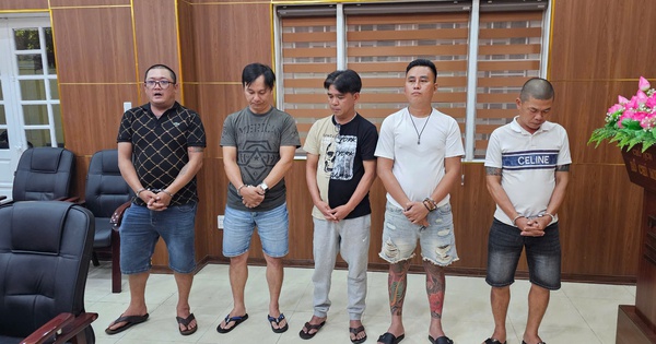 &#039;Chặt đứt&#039; đường d&acirc;y c&aacute; độ b&oacute;ng đ&aacute; 100 tỉ đồng, m&oacute;c nối nh&agrave; c&aacute;i nước ngo&agrave;i