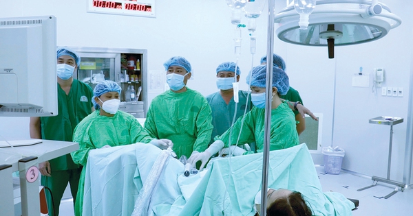 Bệnh viện Qu&acirc;n y 120 ch&agrave;o mừng 50 năm đất nước thống nhất