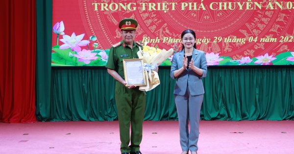 B&igrave;nh Phước: Thưởng n&oacute;ng cho chuy&ecirc;n &aacute;n triệt ph&aacute; đường d&acirc;y ma t&uacute;y xuy&ecirc;n quốc gia