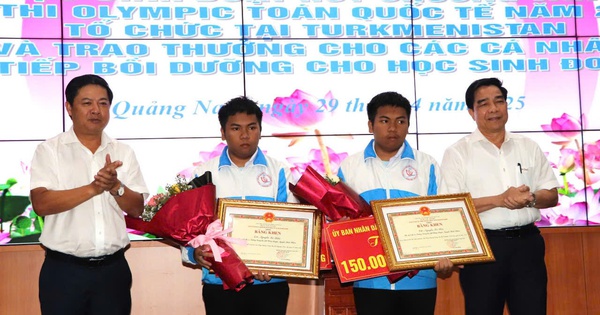 Quảng Nam thưởng 'n&oacute;ng' cặp song sinh đoạt huy chương v&agrave;ng to&aacute;n quốc tế