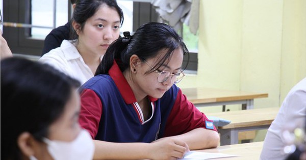 7 tỉnh bị điểm t&ecirc;n chậm b&aacute;o c&aacute;o về dạy th&ecirc;m