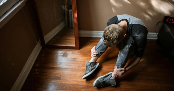 Bạo h&agrave;nh con đẻ, người cha bị phạt 10 triệu đồng