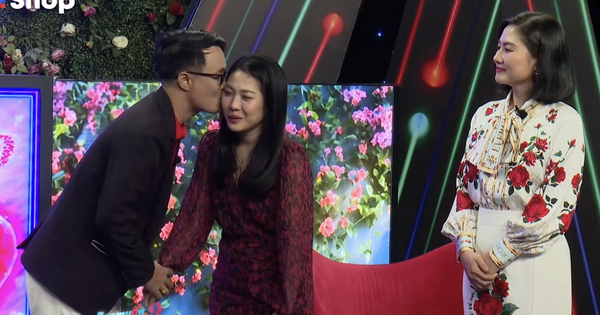 C&ocirc; g&aacute;i xinh đẹp đồng &yacute; hẹn h&ograve; đ&agrave;ng trai hơn 11 tuổi, từng ly h&ocirc;n