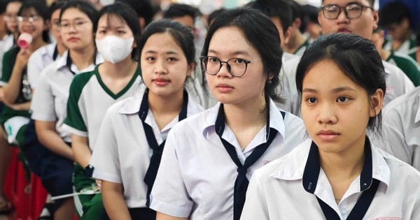 Quy đổi điểm 10 m&ocirc;n tiếng Anh: Trường chấp nhận IELTS 5.0, trường y&ecirc;u cầu 8.5