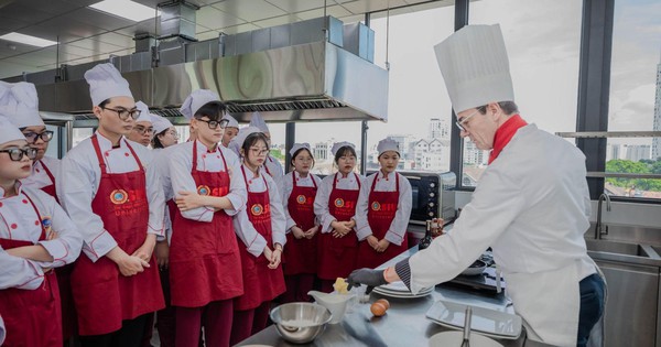 Sẵn s&agrave;ng chinh phục ng&agrave;nh Hospitality c&ugrave;ng SIU