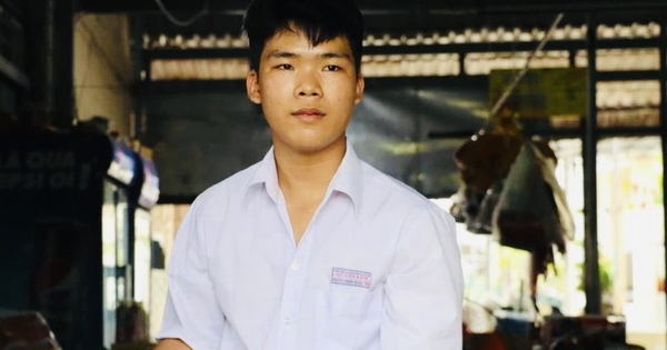 Cuộc đời đầy nghịch cảnh, bệnh tật, nam sinh chỉ sợ kh&ocirc;ng c&ograve;n được đi học