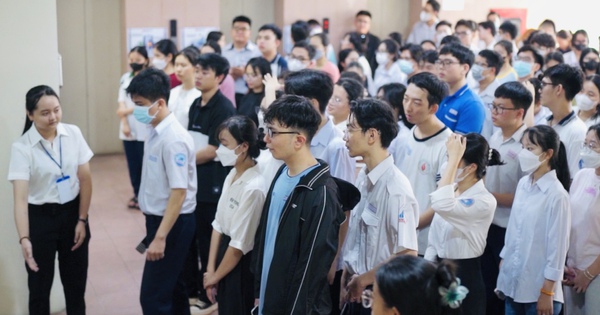 Sinh vi&ecirc;n ng&agrave;nh kh&aacute;c c&oacute; được chuyển ng&agrave;nh học sư phạm v&agrave; miễn học ph&iacute;?