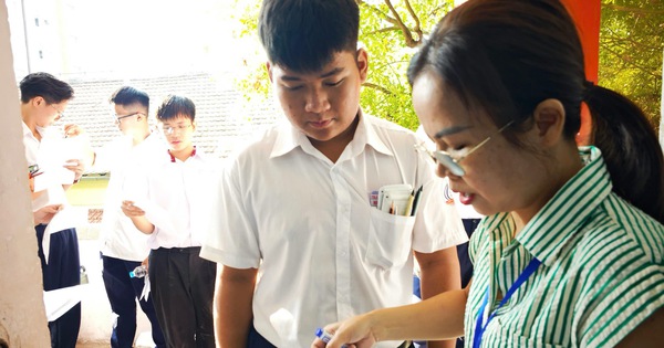 Tuyển sinh ĐH 2025: C&aacute;ch chọn ng&agrave;nh x&eacute;t tuyển ph&ugrave; hợp