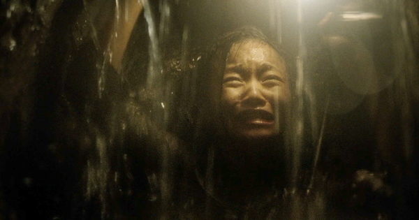 Kh&aacute;n giả b&igrave;nh phim Việt: T&ocirc;i đ&atilde; kh&oacute;c khi xem &lsquo;Địa đạo: Mặt trời trong b&oacute;ng tối&rsquo;