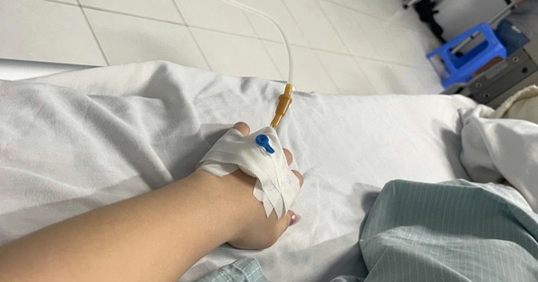 Nữ sinh 'tố' bị nh&acirc;n vi&ecirc;n nh&agrave; h&agrave;ng h&agrave;nh hung nhập viện v&igrave; tiền 'bo'