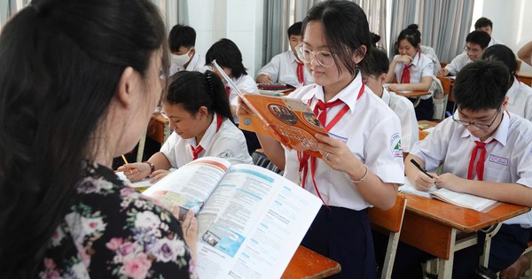 Gi&aacute;o vi&ecirc;n kh&ocirc;ng ki&ecirc;m nhiệm qu&aacute; nhiều việc để đảm bảo chất lượng gi&aacute;o dục