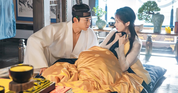 Phim mới của em &uacute;t SNSD g&acirc;y bất ngờ với cảnh &#039;giường chiếu&#039; ngay tập đầu