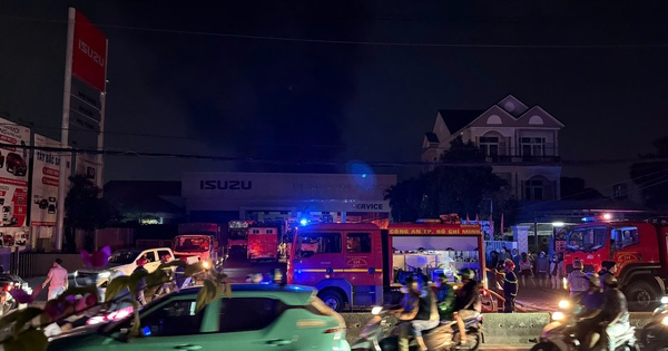 TP.HCM: Cháy ở chi nhánh cửa hàng xe Isuzu ở xã Xuân Thới Sơn