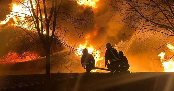 Chiến sự Ukraine ngày 1.408: Nga, Ukraine tố nhau tấn công đầu năm mới