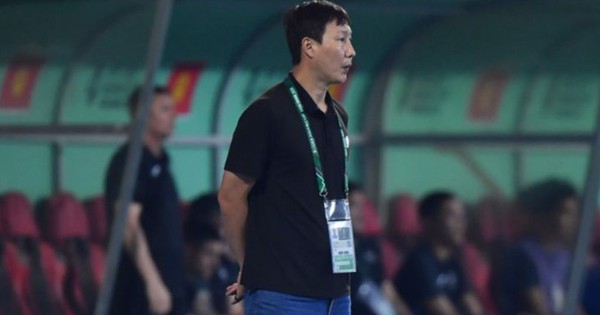 AFC dự đoán HLV Kim Sang-sik sẽ đổi kế hoạch, giúp U.23 Việt Nam có ngôi đầu