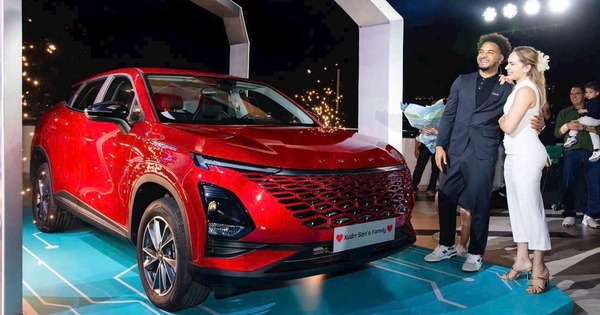 Hãng xe Trung Quốc 'phá khung', ưu đãi 110% lệ phí trước bạ cho khách mua xe