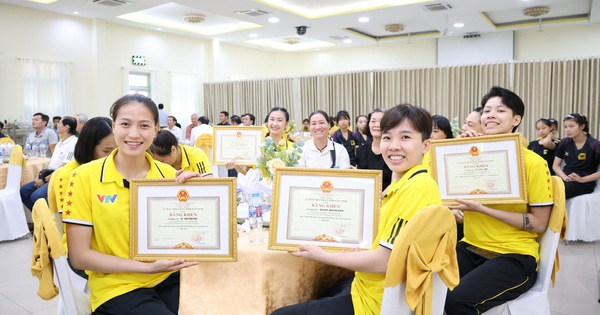 CLB bóng chuyền VTV Bình Điền Long An được thưởng tiền tỉ, vì sao?