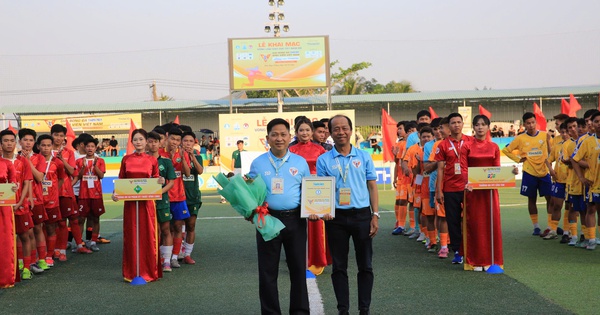 Thousands of people 'fueled' the opening ceremony of the 2026 THACO Cup Southwestern qualifying round