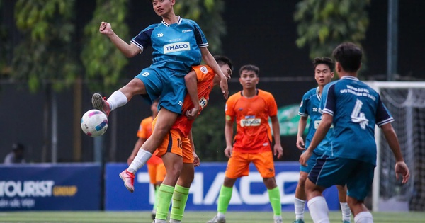 Suất VCK thứ 2 và bàn thắng nhanh kỷ lục