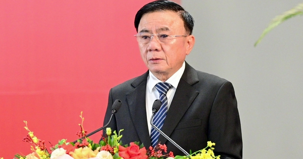 Ban Bí thư: Xử lý dứt điểm sai phạm tồn tại trong công tác cán bộ