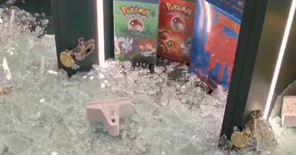 Trộm cửa hàng thẻ bài Pokemon tại Mỹ, số hàng bị cướp hơn 2 tỉ đồng