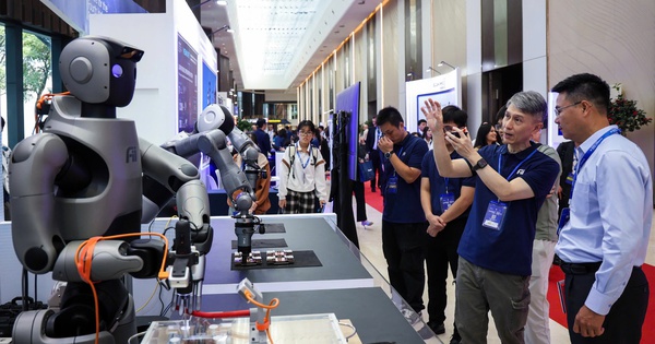 Khi kh&aacute;t vọng tăng trưởng 2 con số trở th&agrave;nh cam kết của quốc gia