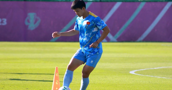 U.23 Việt Nam có 2 khắc tinh sẽ xuyên thủng hàng thủ U.23 Trung Quốc, thưởng thức trên kênh nào?