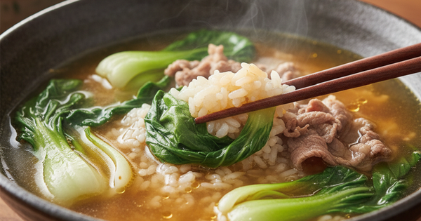 Thói quen chan canh vào cơm, có ảnh hưởng đến tiêu hóa, cân nặng không?