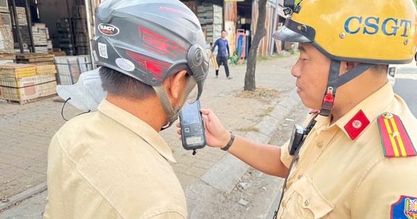 CSGT TP.HCM ra quân Tết Dương lịch, xử phạt hơn 2.000 người vi phạm nồng độ cồn