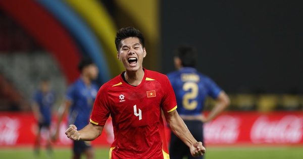 'Hòn đá tảng' Hiểu Minh sẽ kế thừa Đình Trọng làm 'lá chắn thép' trước U.23 Jordan