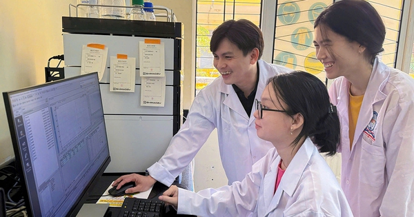 Tiến sĩ Mai Ngọc Xuân Đạt: Hành trình 'kiên trì tưới nước' với vật liệu nano phân hủy sinh học