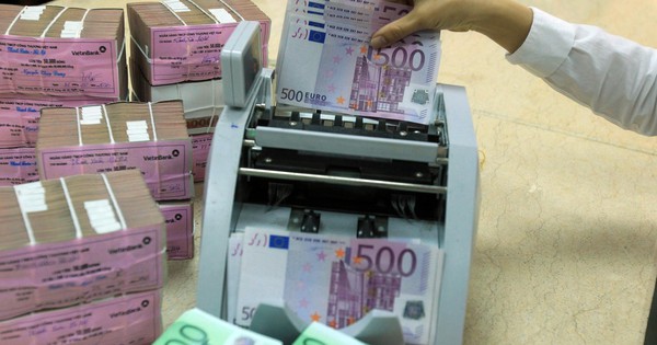 Giá USD hôm nay 4.1.2026: Đồng loạt giảm cùng euro, bảng Anh