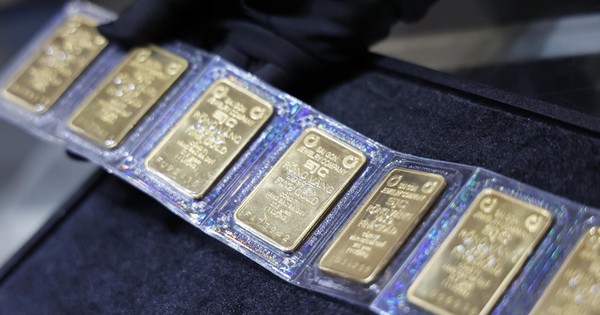 Giá vàng hôm nay 4.1.2026: Người mua lỗ hơn 10 triệu đồng sau một tuần