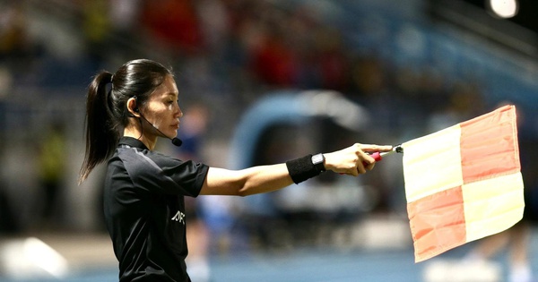 Bất ngờ: Trọng tài khiến đội tuyển nữ Việt Nam mất oan HCV SEA Games vẫn không bị tước danh hiệu FIFA