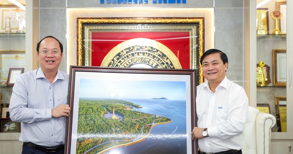 Tỉnh Cà Mau tặng bằng khen Báo Thanh Niên