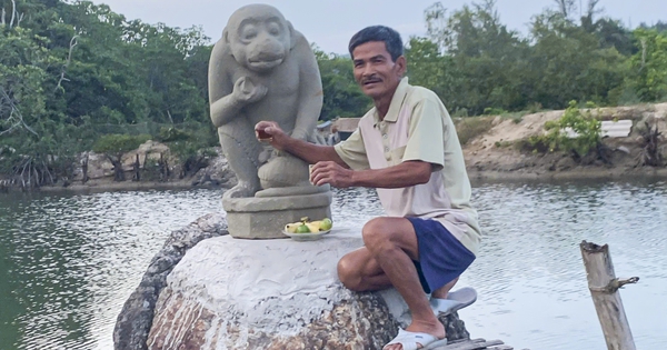 Giao nộp cổ vật tượng thần khỉ Hanuman quý hiếm, được thưởng và ý nghĩa đằng sau