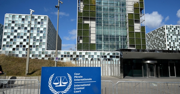 Mỹ gây sóng gió khi cấm vận ICC