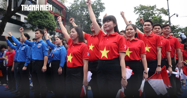Ngọn lửa 'Tôi yêu Tổ quốc tôi' và cuộc hội ngộ của tuổi trẻ tại Hà Nội